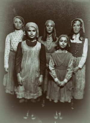 Emily Rynasko, Tracie Ledsky Krieger, Hannah Freeman and Sarah Stevens @ BroadwayWorld Emily Rynasko, Tracie Ledsky Krieger, Hannah Freeman and Sarah Stevens Photo