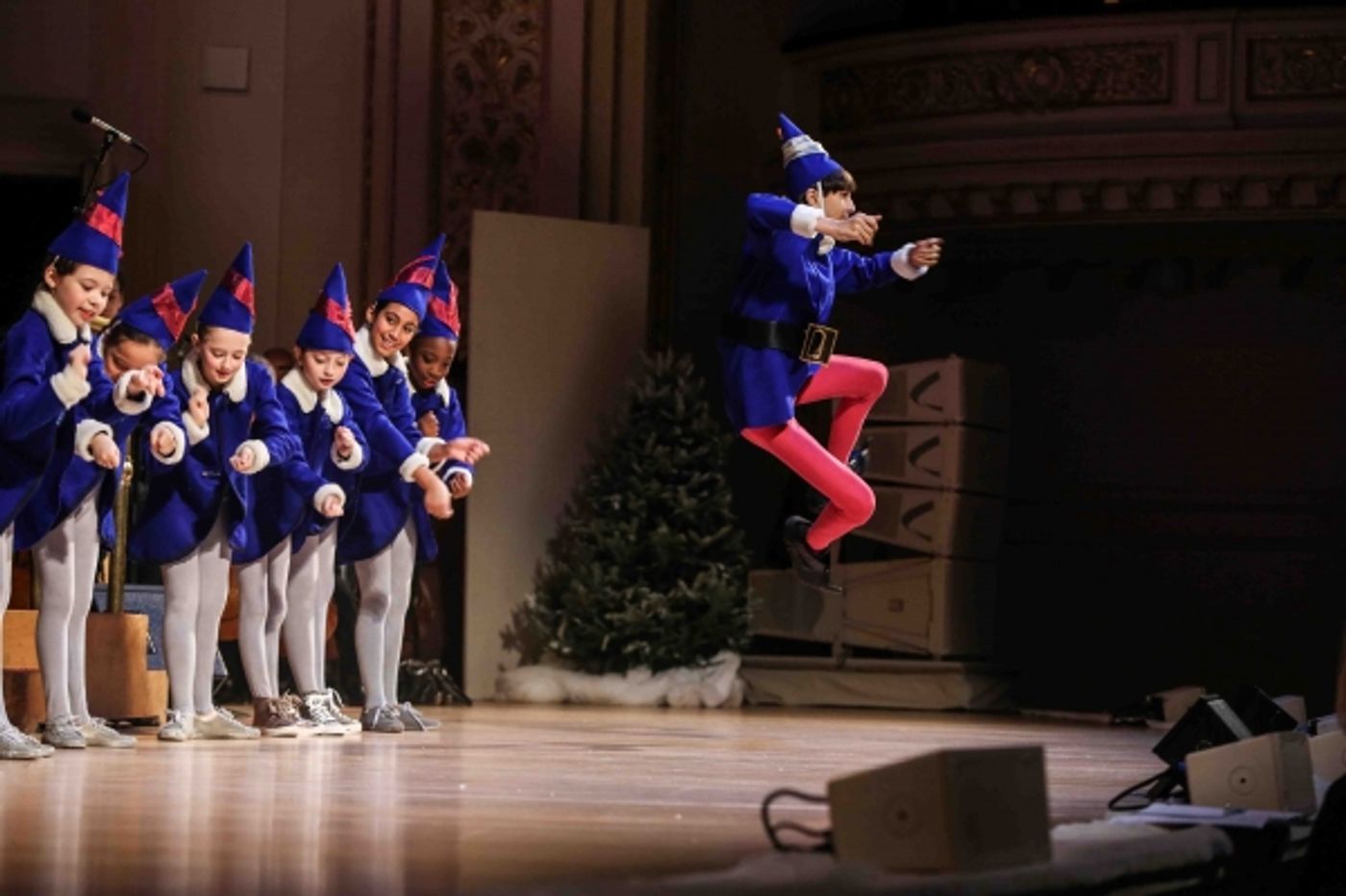 Photo Coverage: In Rehearsal for New York Pops' RUDOLPH THE RED-NOSED REINDEER  Image