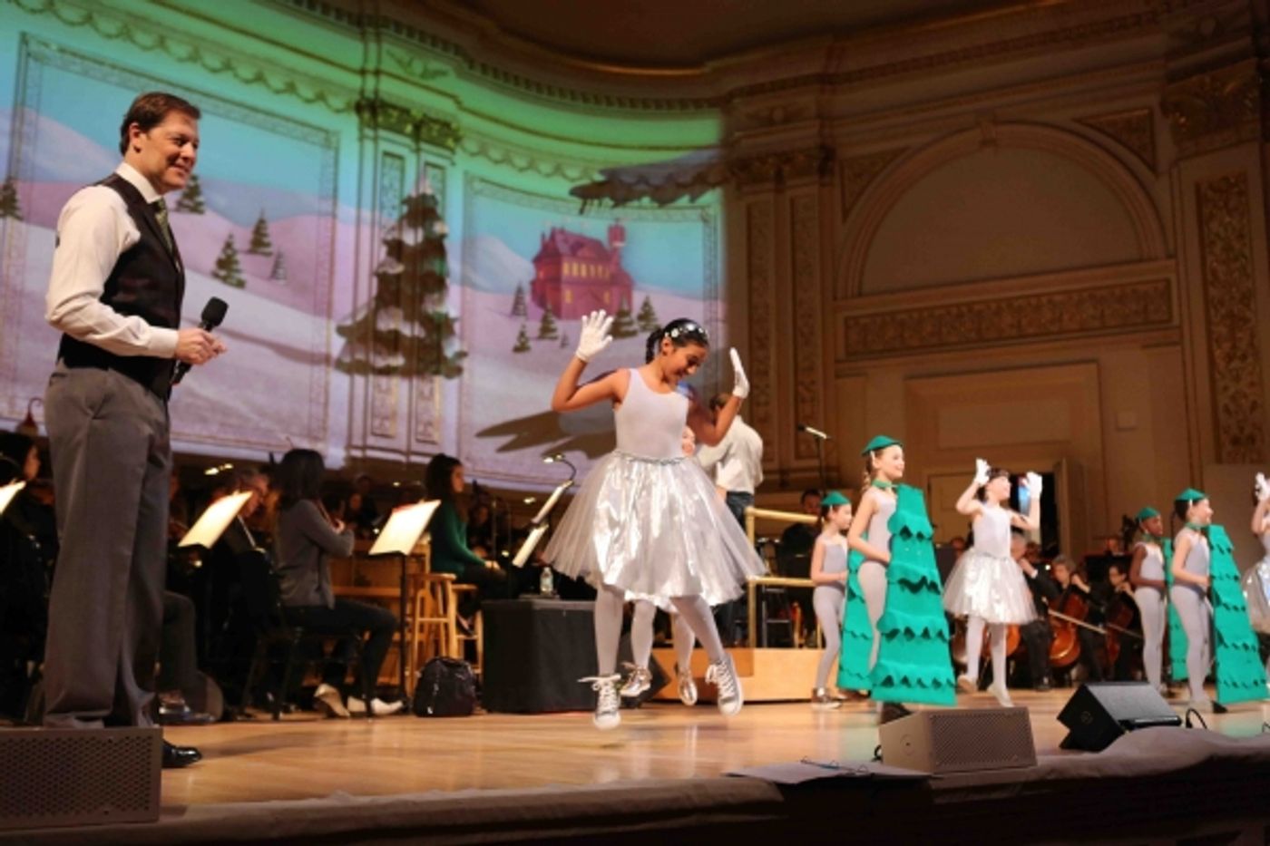 Photo Coverage: In Rehearsal for New York Pops' RUDOLPH THE RED-NOSED REINDEER  Image