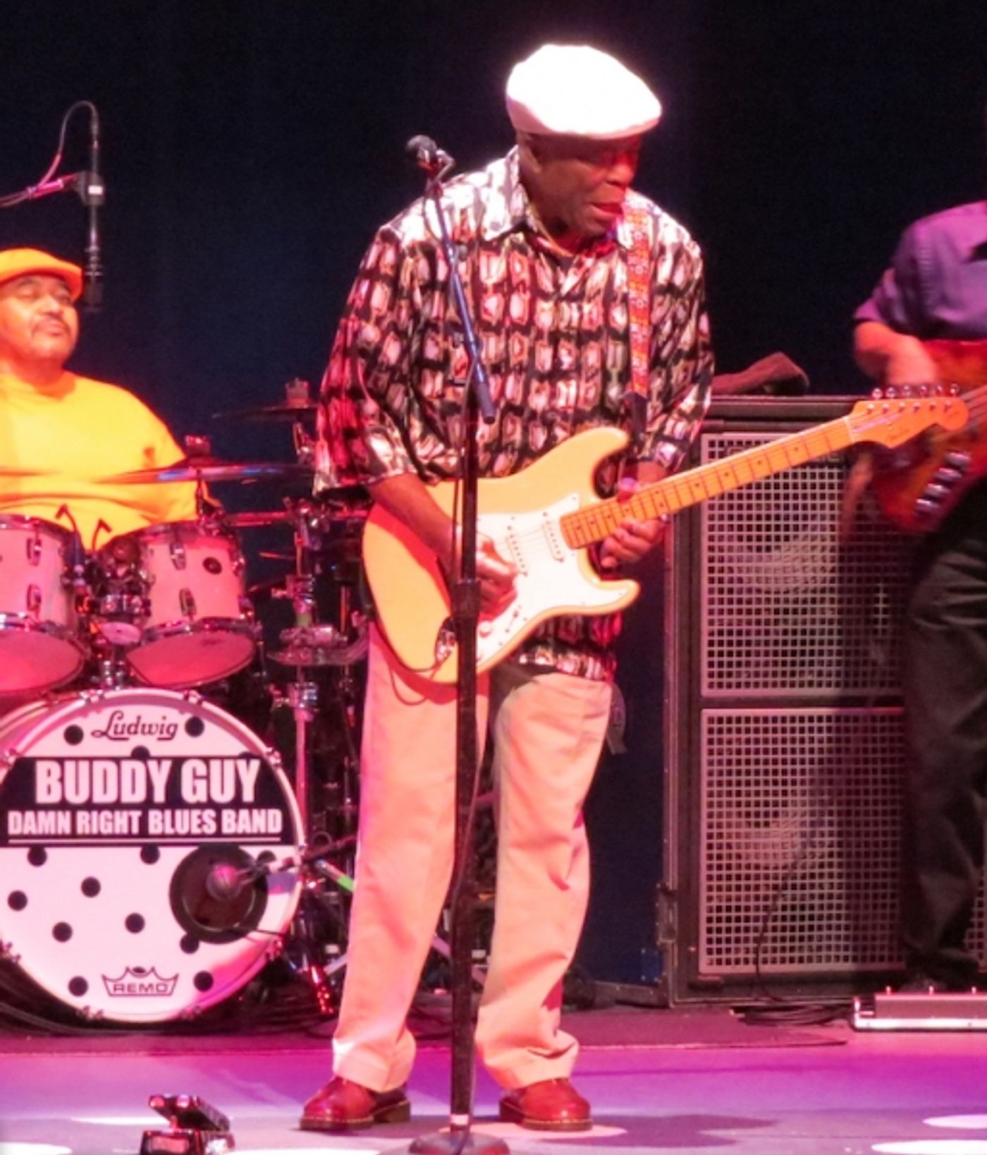 Photo Flash: Buddy Guy Receives National GUITAR Museum's 2014 Lifetime Achievement Award  Image