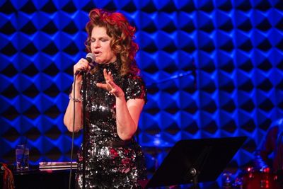 Sandra Bernhard Photo