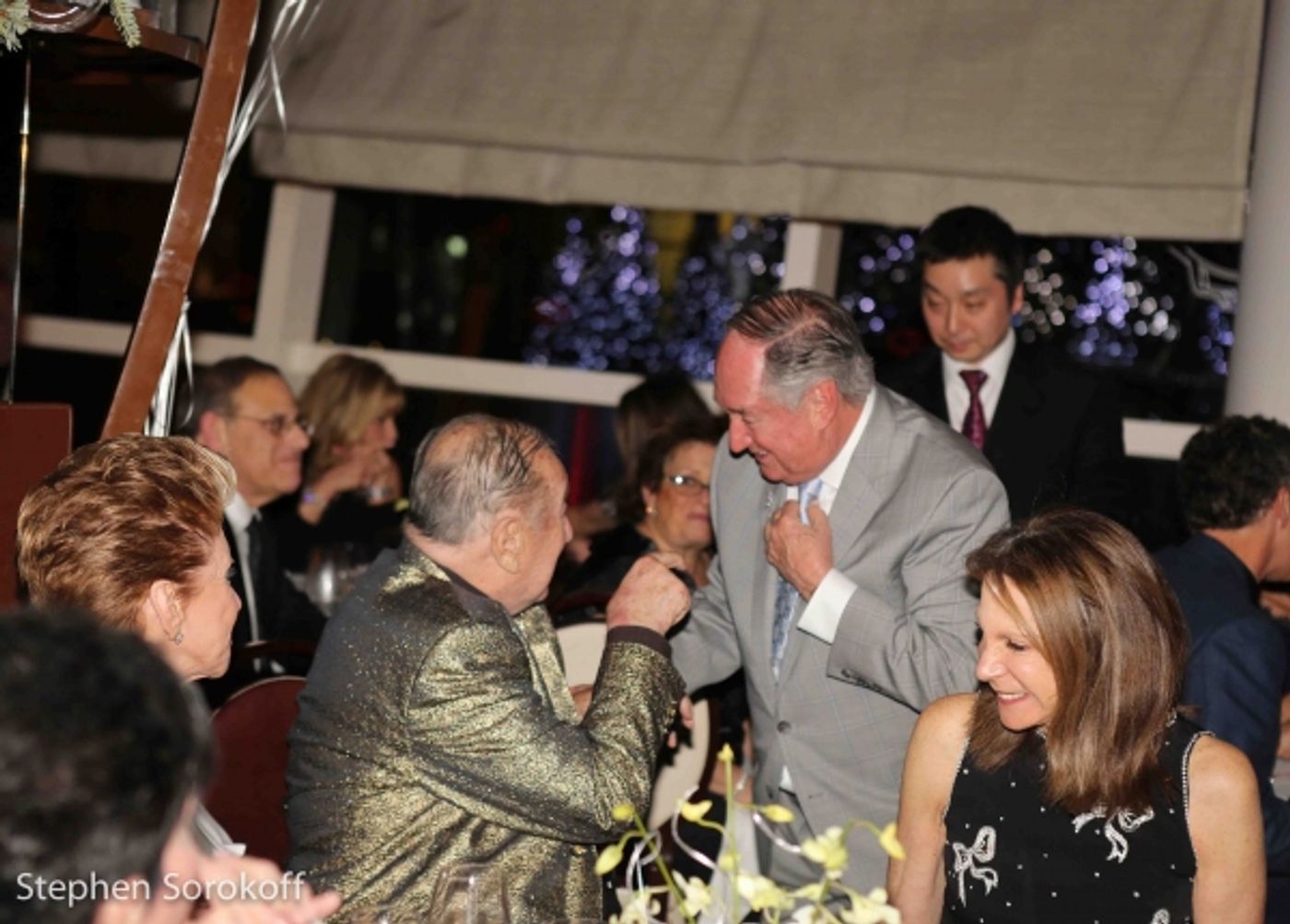 Photo Coverage: Neil Sedaka Sings in 2015 with A PIANO AT LE CIRQUE Photo Coverage: Neil Sedaka Sings in 2015 with A PIANO AT LE CIRQUE Image