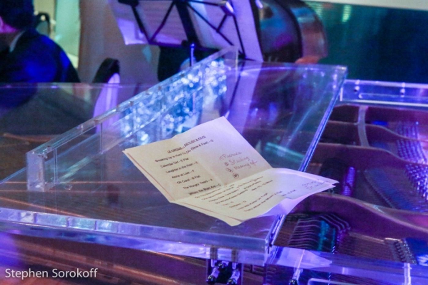 Photo Coverage: Neil Sedaka Sings in 2015 with A PIANO AT LE CIRQUE Photo Coverage: Neil Sedaka Sings in 2015 with A PIANO AT LE CIRQUE Image