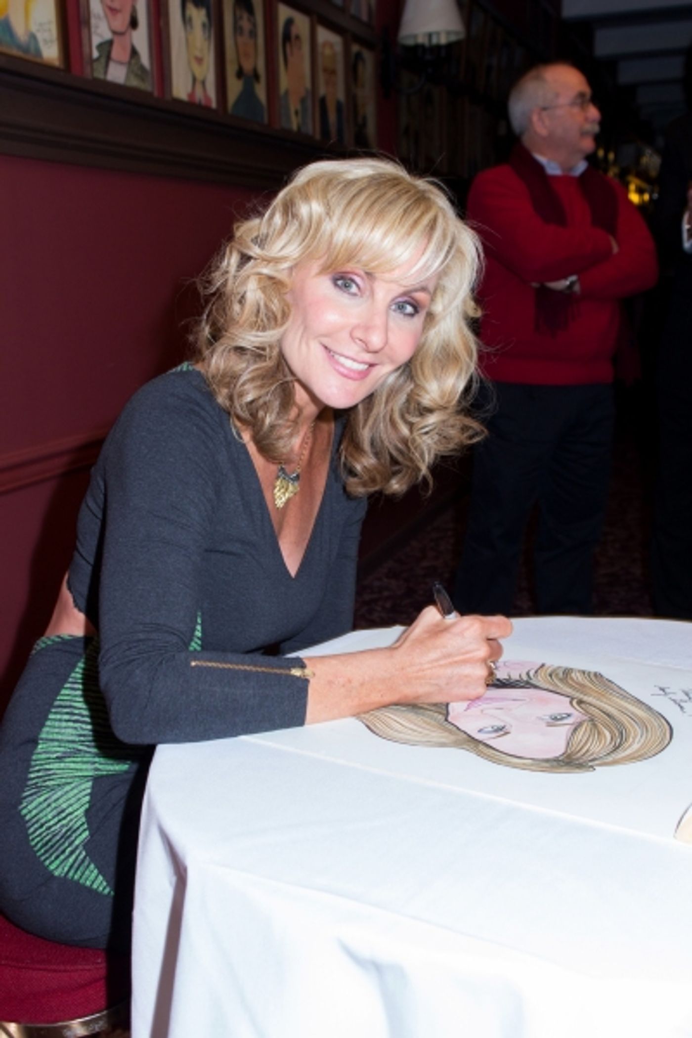 Photo Coverage: MAMMA MIA!'s Judy McLane Receives Sardi's Portrait  Image
