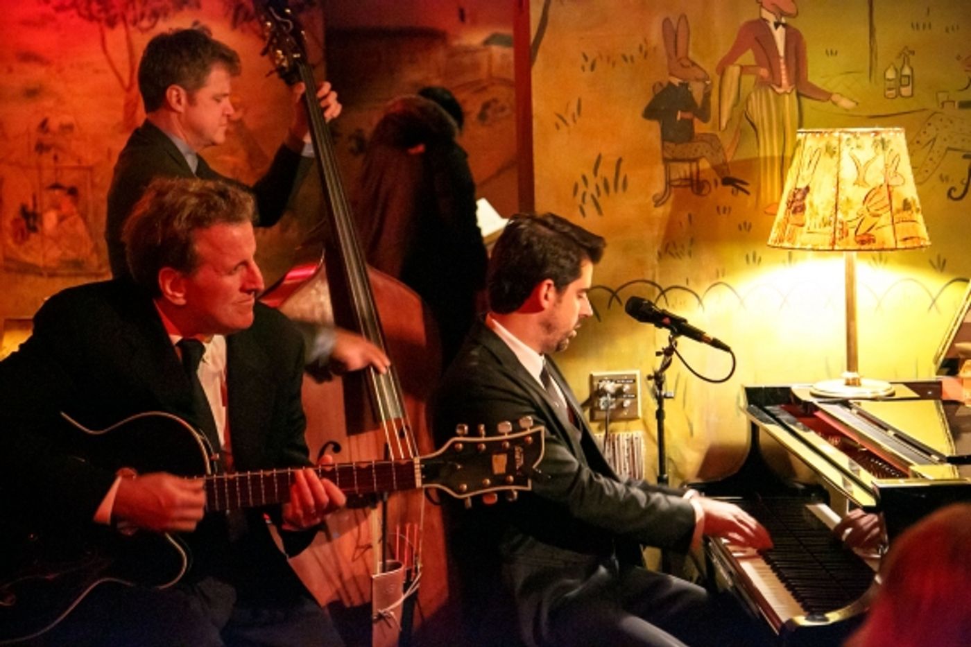 Photo Flash: Tony DeSare Performs Bemelmans Residency at The Carlyle Image