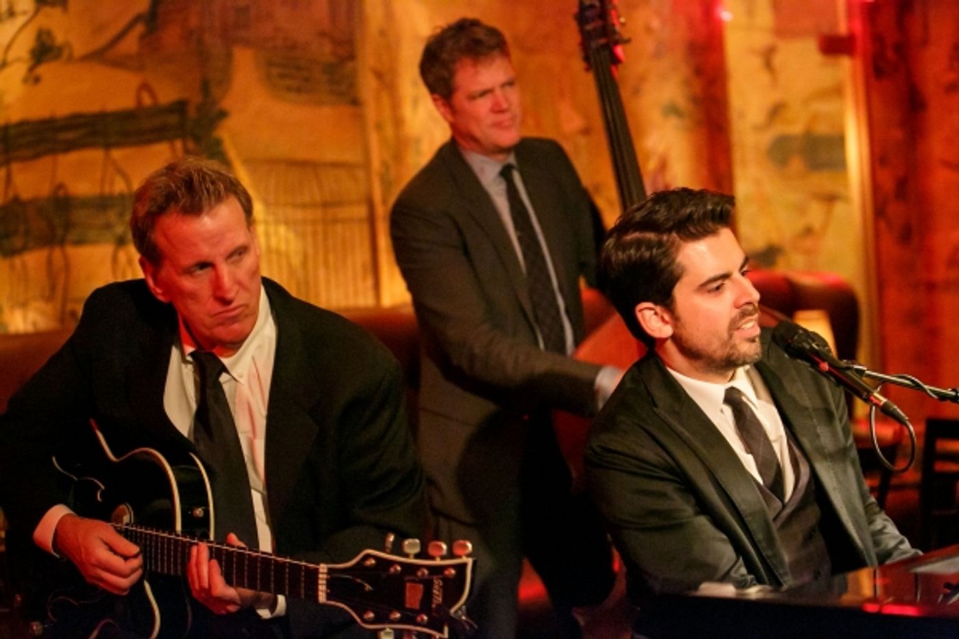 Photo Flash: Tony DeSare Performs Bemelmans Residency at The Carlyle Image