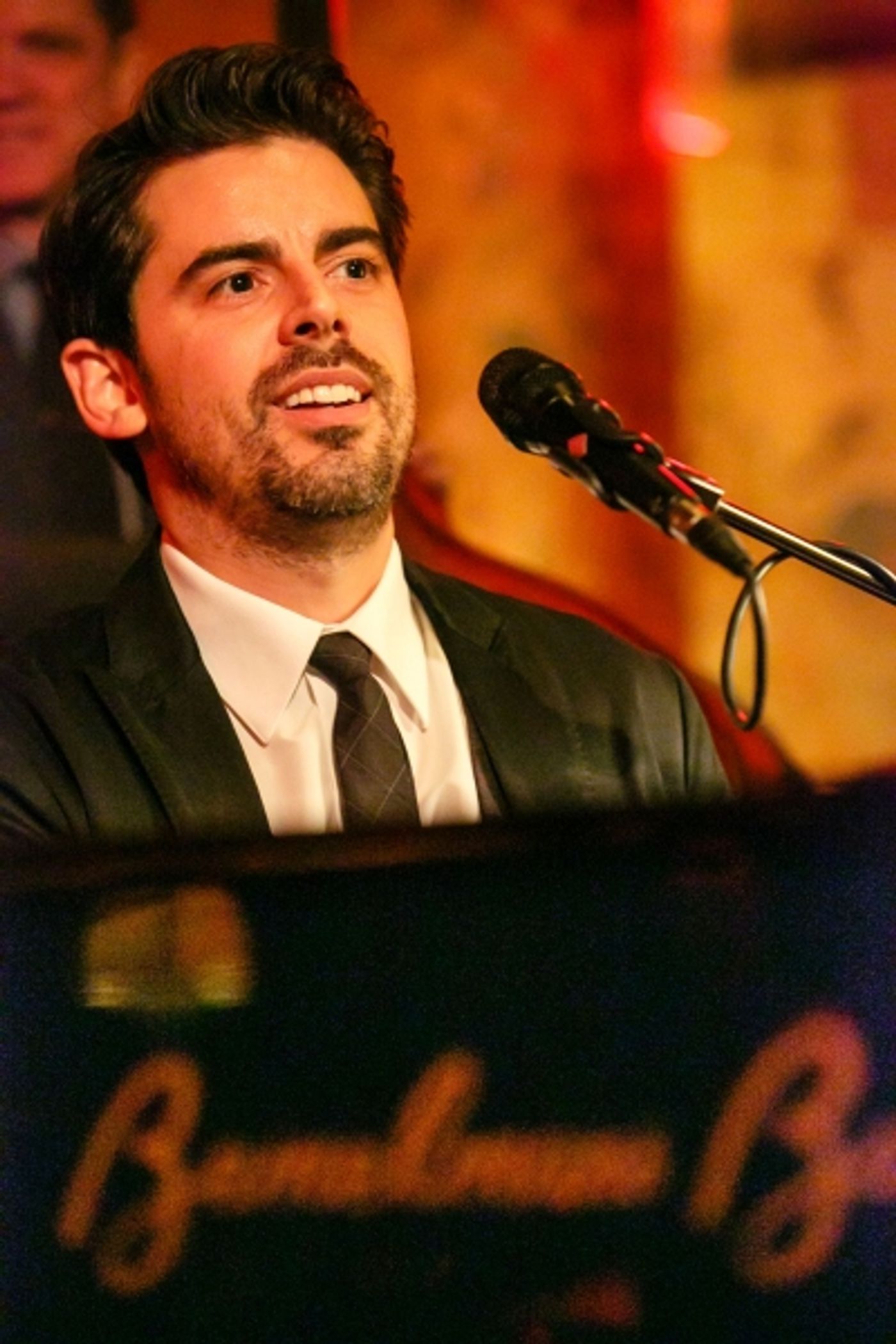 Photo Flash: Tony DeSare Performs Bemelmans Residency at The Carlyle Image