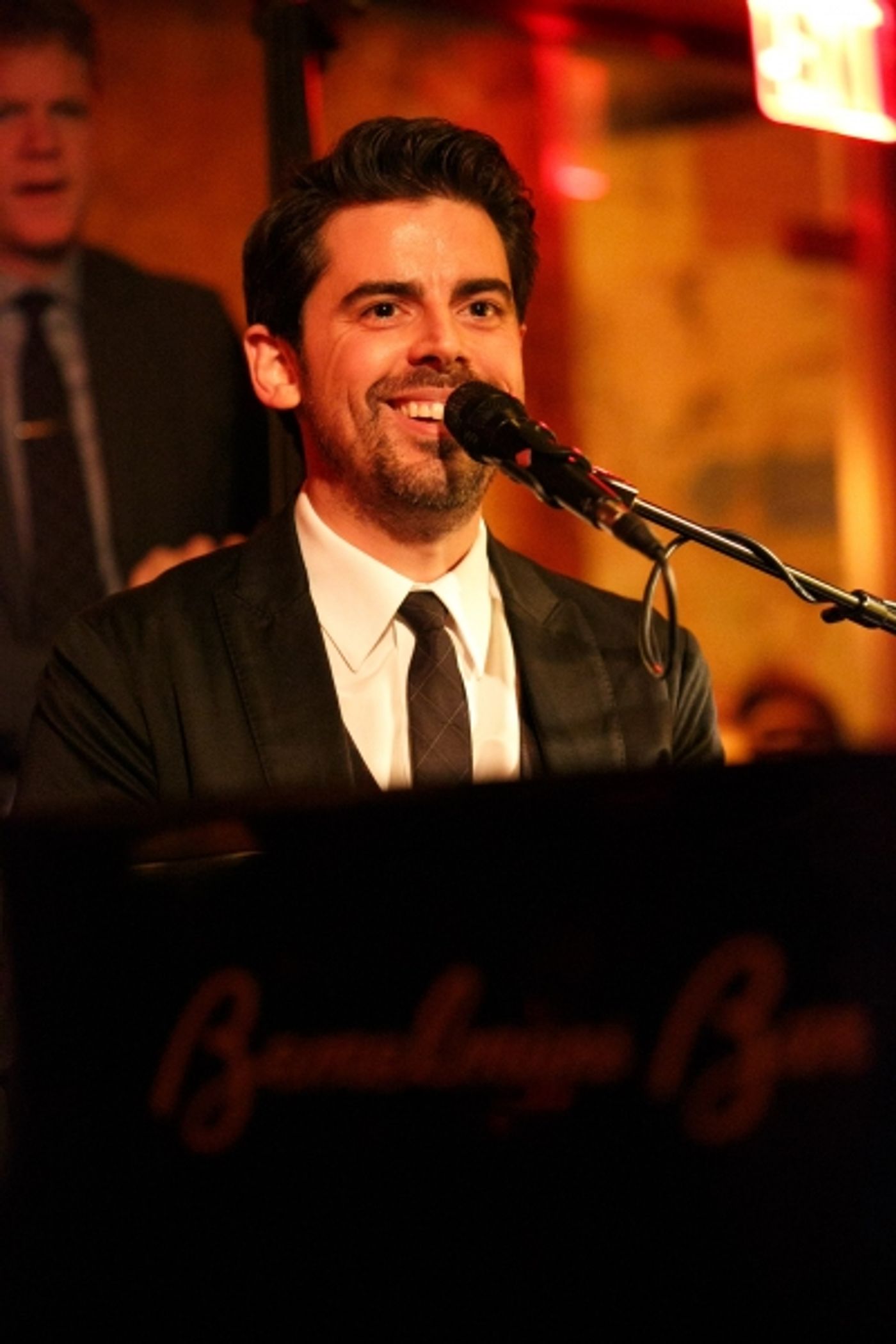 Photo Flash: Tony DeSare Performs Bemelmans Residency at The Carlyle Image