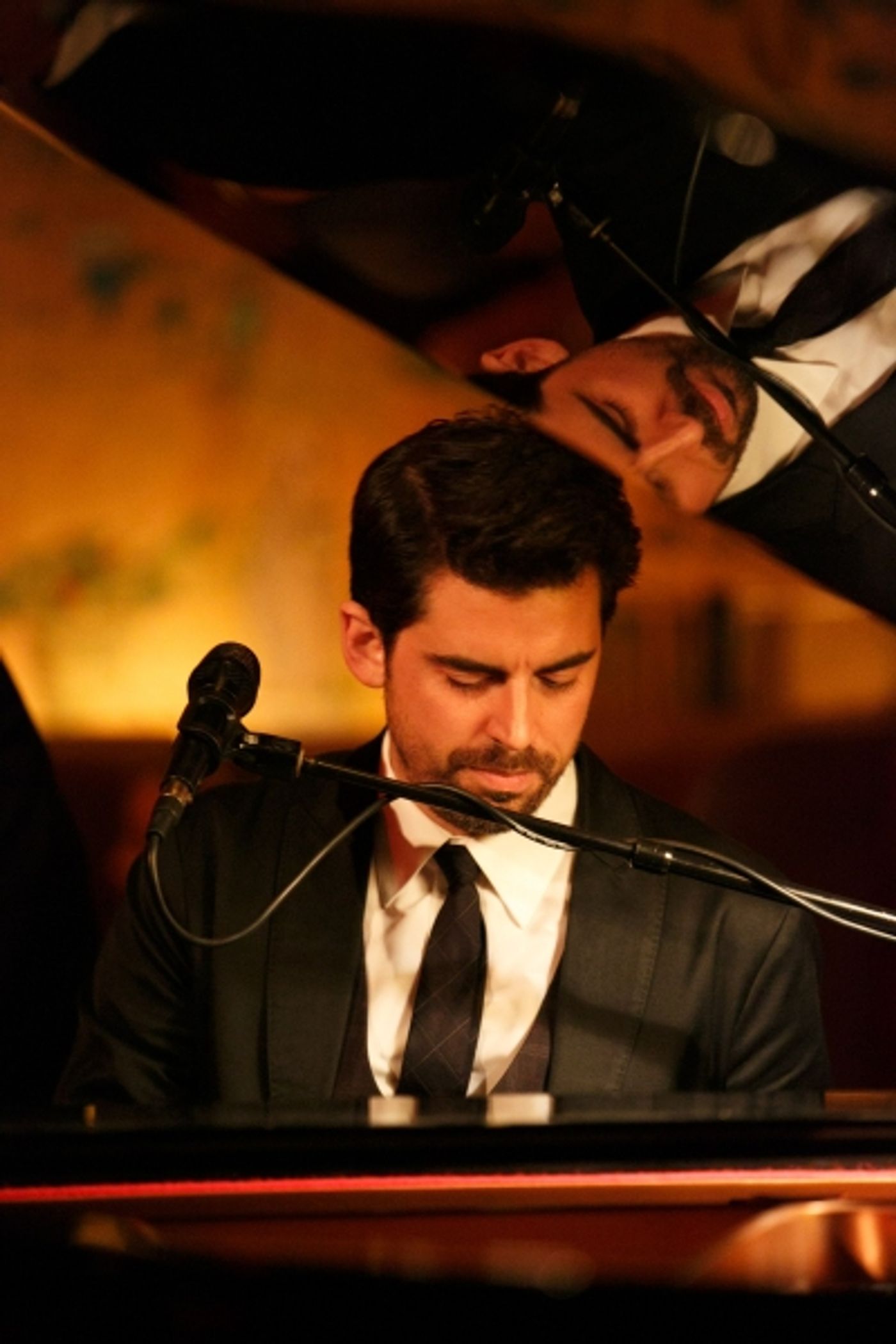 Photo Flash: Tony DeSare Performs Bemelmans Residency at The Carlyle Image