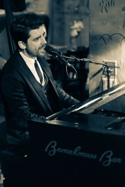 Tony DeSare Photo