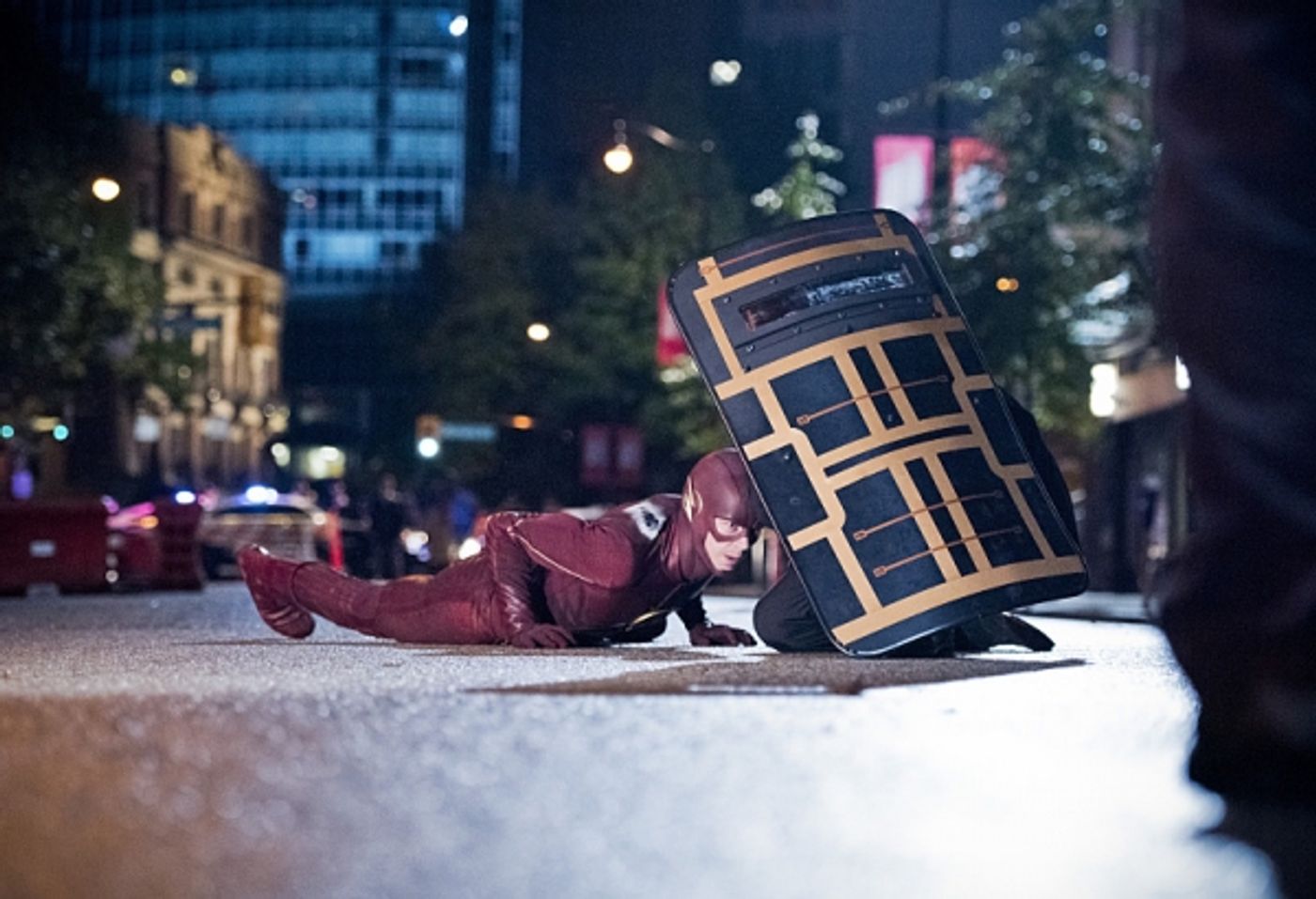 Photo Flash: Sneak Peek - 'Rogues' Take Over in THE FLASH's Mid-Season Debut Photo Flash: Sneak Peek - 'Rogues' Take Over in THE FLASH's Mid-Season Debut Image