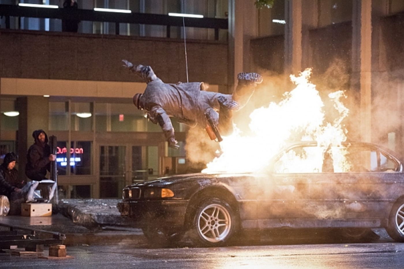 Photo Flash: Sneak Peek - 'Rogues' Take Over in THE FLASH's Mid-Season Debut Photo Flash: Sneak Peek - 'Rogues' Take Over in THE FLASH's Mid-Season Debut Image