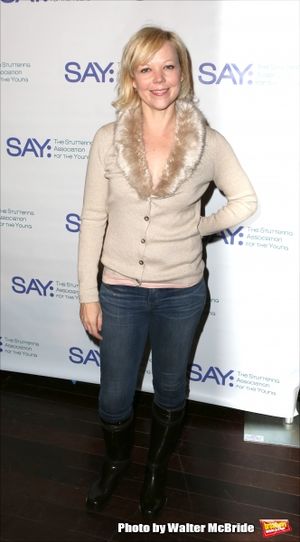 Emily Bergl  Photo