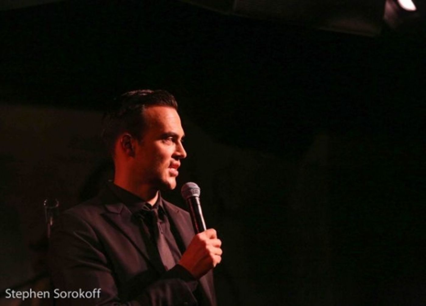 Photo Coverage: Cheyenne Jackson Brings EYES WIDE OPEN to Cafe Carlyle  Image