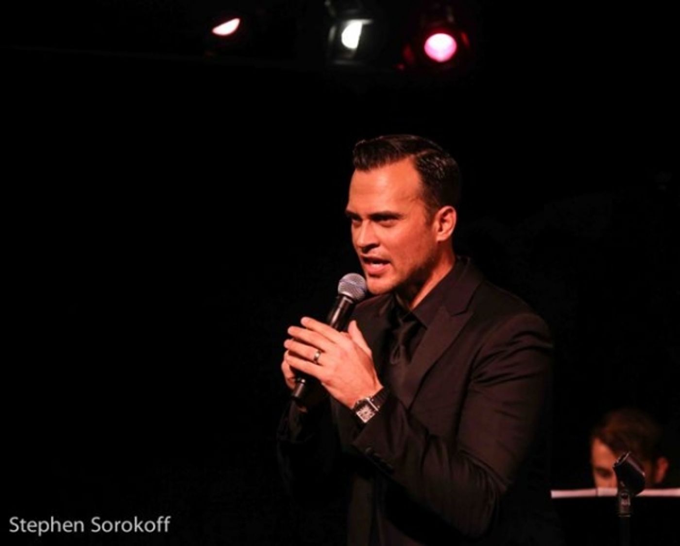 Photo Coverage: Cheyenne Jackson Brings EYES WIDE OPEN to Cafe Carlyle  Image