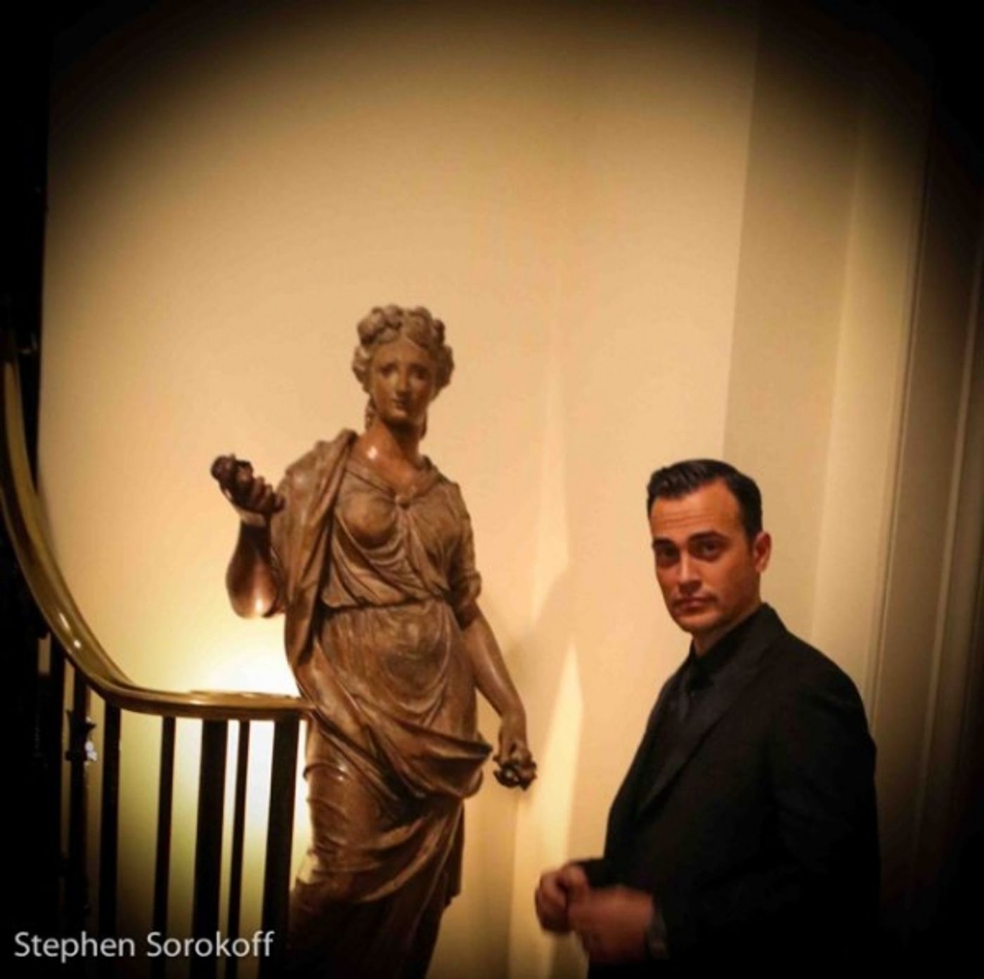 Photo Coverage: Cheyenne Jackson Brings EYES WIDE OPEN to Cafe Carlyle  Image