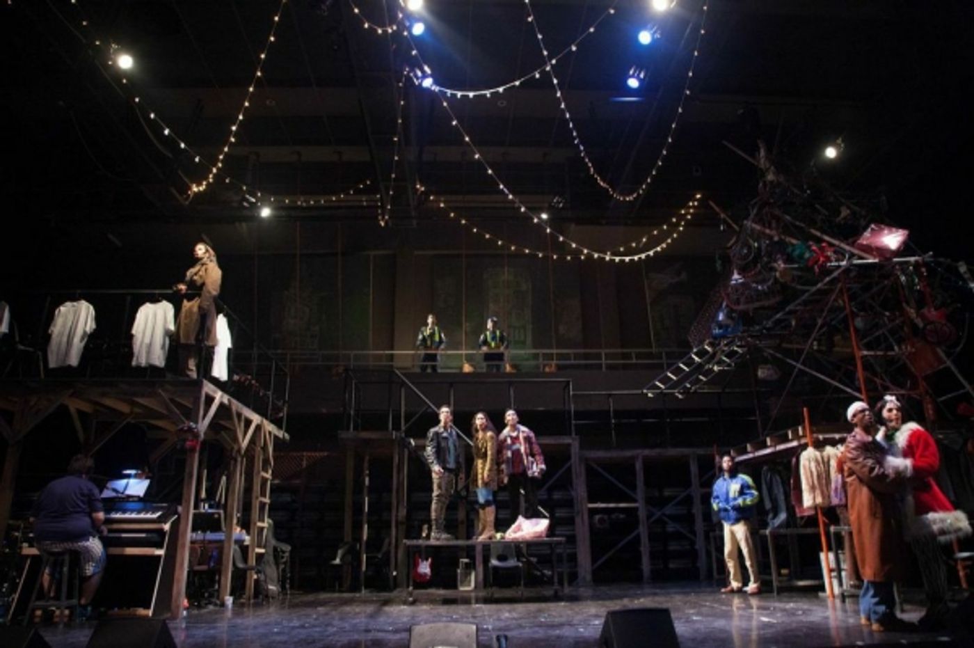 Photo Flash: First Look at RENT in Havana, Directed by Former Broadway Cast Member Andy Senor, Jr.  Image