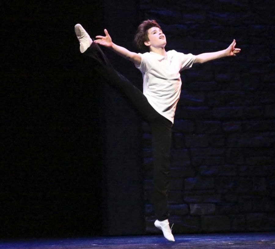 Photo Flash: First Look- La Mirada Theatre Presents BILLY ELLIOT Image