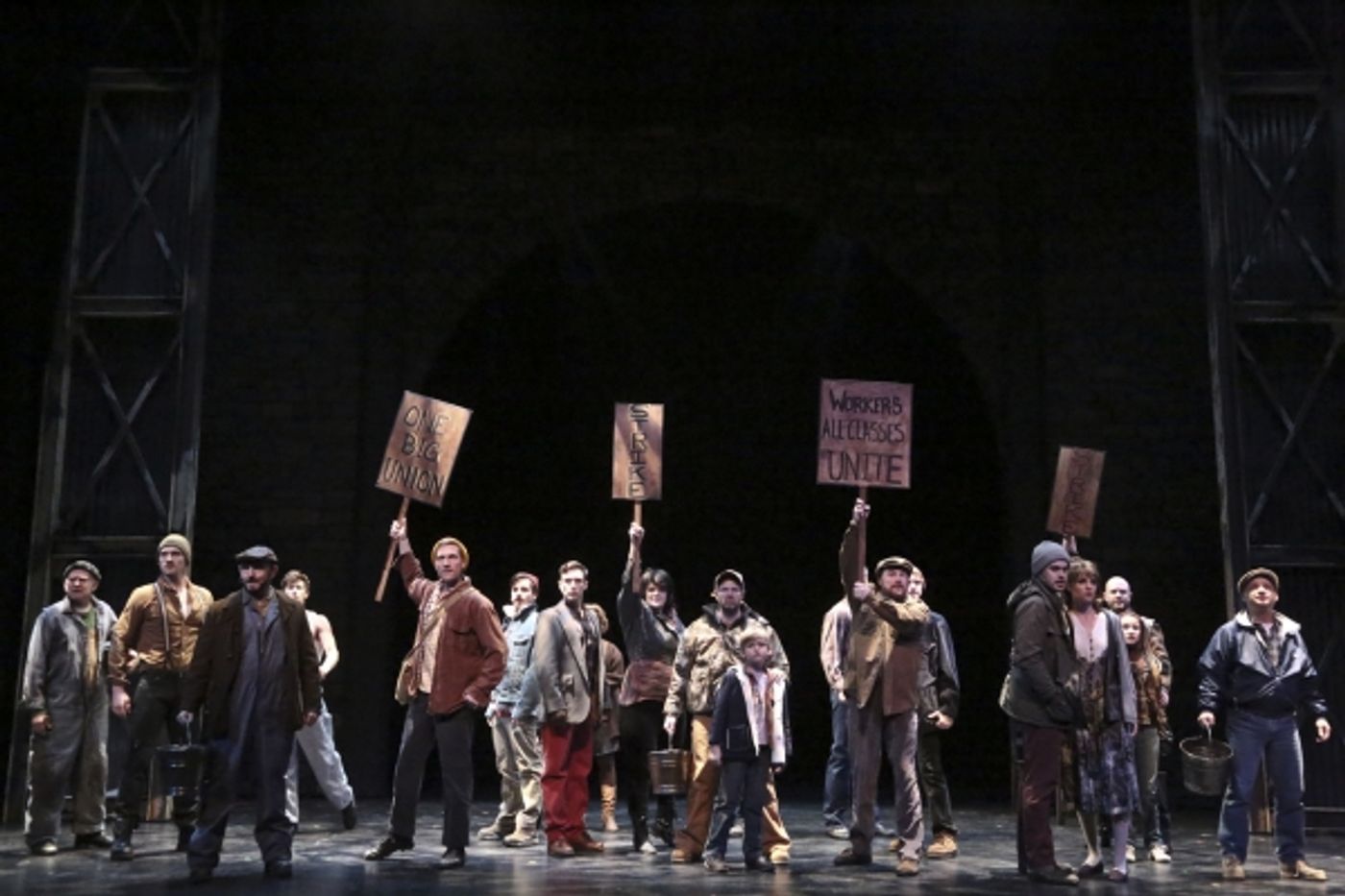 Photo Flash: First Look- La Mirada Theatre Presents BILLY ELLIOT  Image