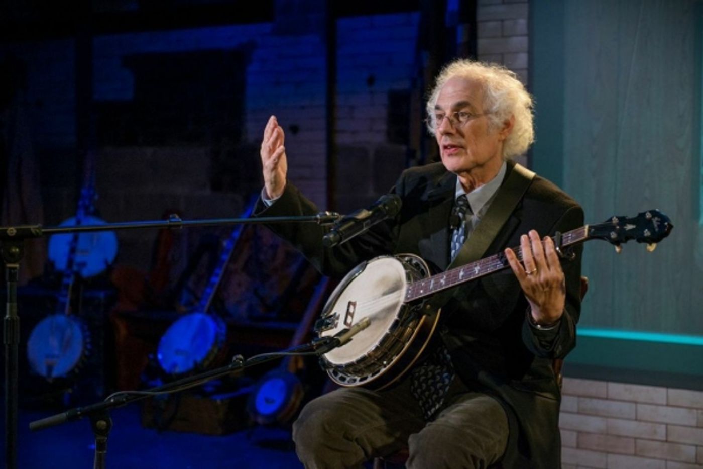 Photo Flash: First Look at Stephen Wade in THE BEAUTIFUL MUSIC ALL AROUND US, Now Playing at The Rep's Stackner Cabaret  Image