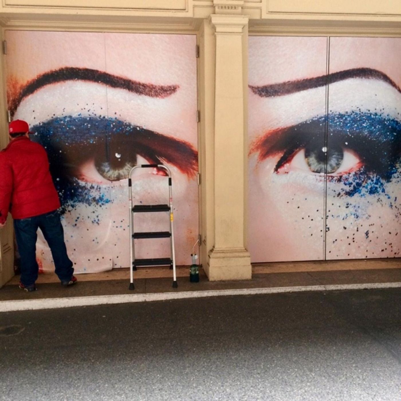 Photo Flash: HEDWIG Star John Cameron Mitchell's Eyes Gaze Out from the Belasco  Image