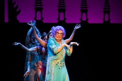 Dame Edna and Company Photo