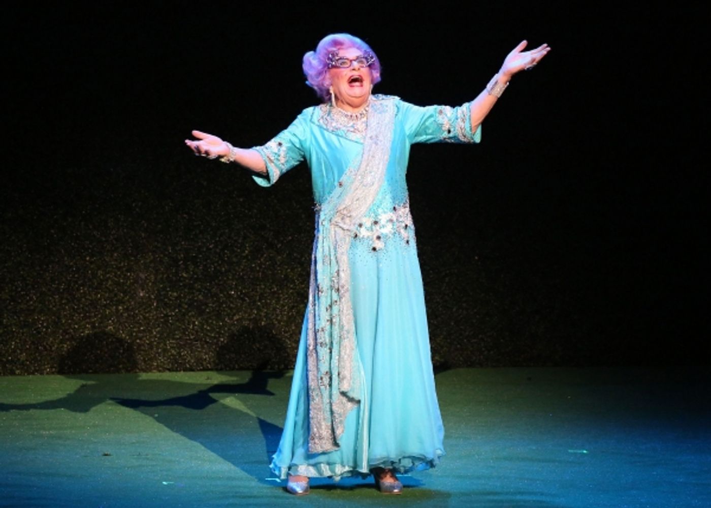 Photo Flash: Sneak Peek - DAME EDNA'S GLORIOUS GOODBYE - THE FAREWELL TOUR Opens Tonight at the Ahmanson  Image