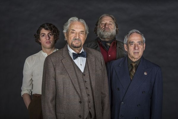 Eli Gelb appears as Pinchas Pelovits, Hal Linden as Yevgeny Zunser, Ron Orbach as Moi Photo