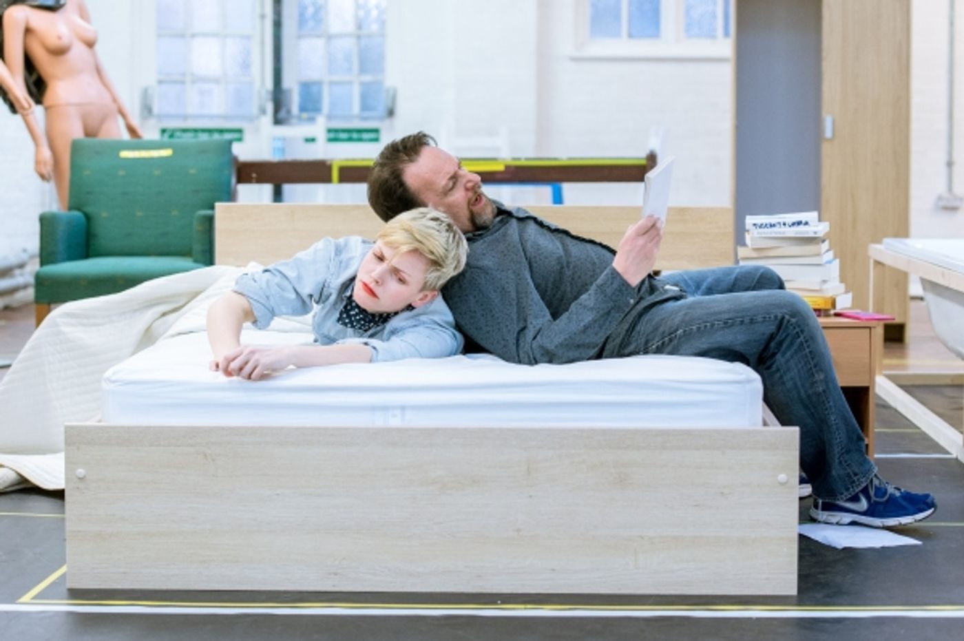 Photo Flash: First Look at Maxine Peake, Michael Shaeffer & More in Rehearsal for Royal Court's HOW TO HOLD YOUR BREATH  Image