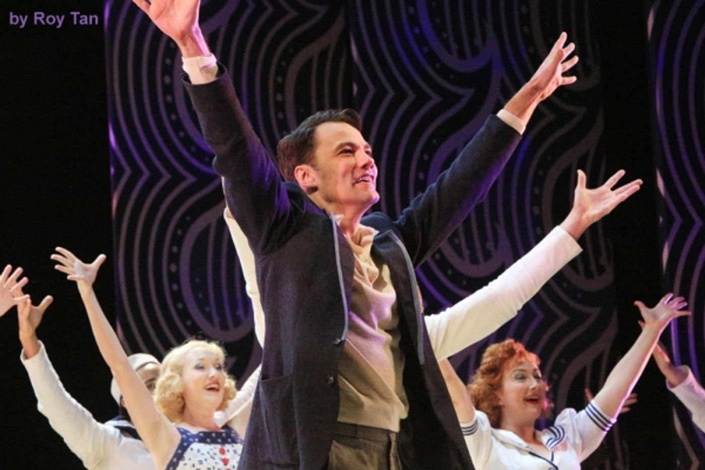 Photo Flash: More Shots of ANYTHING GOES UK Tour Cast in Action!  Image