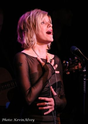 Jenn Colella Photo