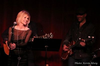 Jenn Colella Photo
