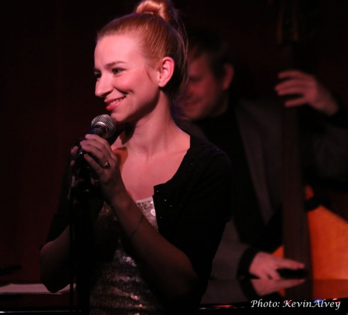 Photo Flash: Rachel Tucker, Tovah Feldshuh & More Perform at CAST PARTY Image