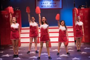 Skye Levy, Samantha Popovics, Katherine Calabrese, Payton Courtmanche and Katelyn Sch Photo