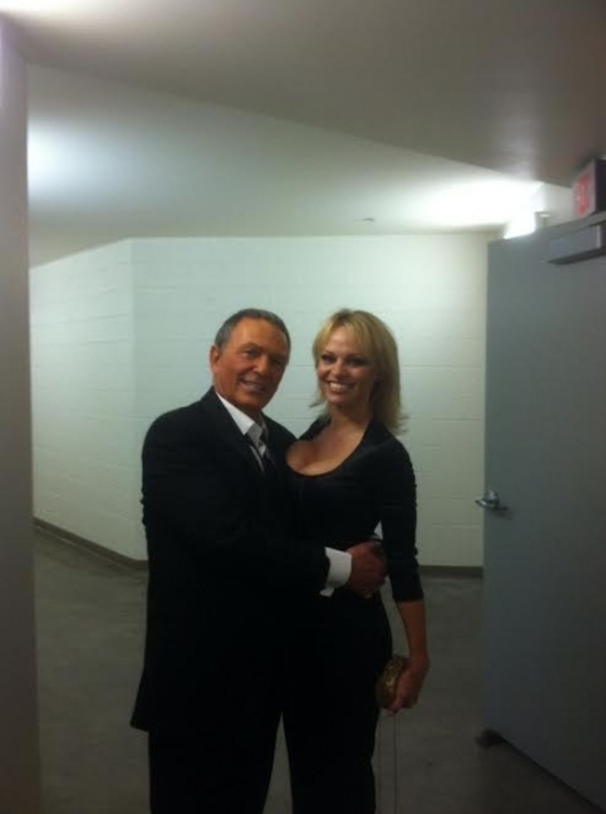 Bob Anderson as Frank Sinatra and Pamela Anderson backstage at 