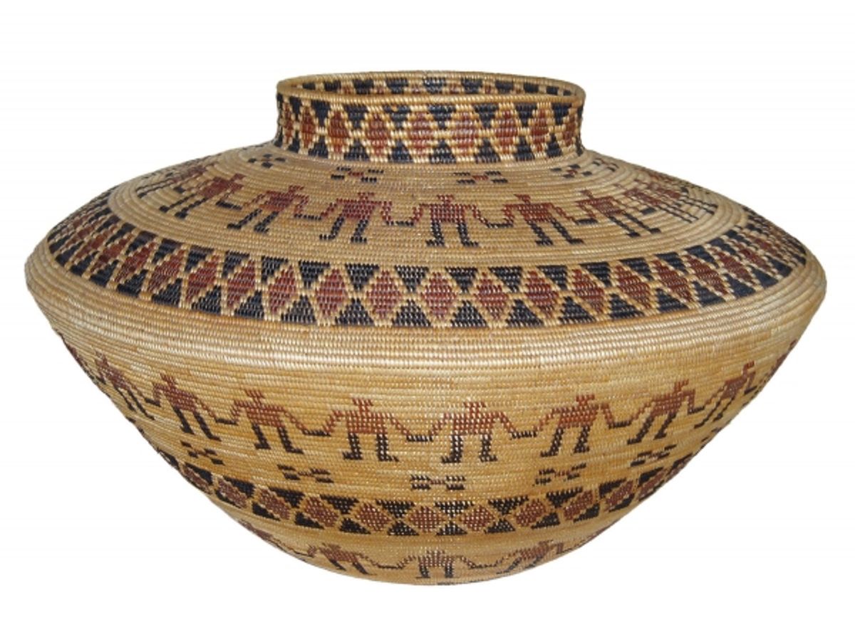 Yokut bottleneck made by Mrs. Dick Francisco master weaver, CA 1905 - photo courtesy of the Marin Show at 