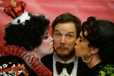 Chris Pratt vamps it up following a press conference with Reed Silverman and Sam Clar Photo