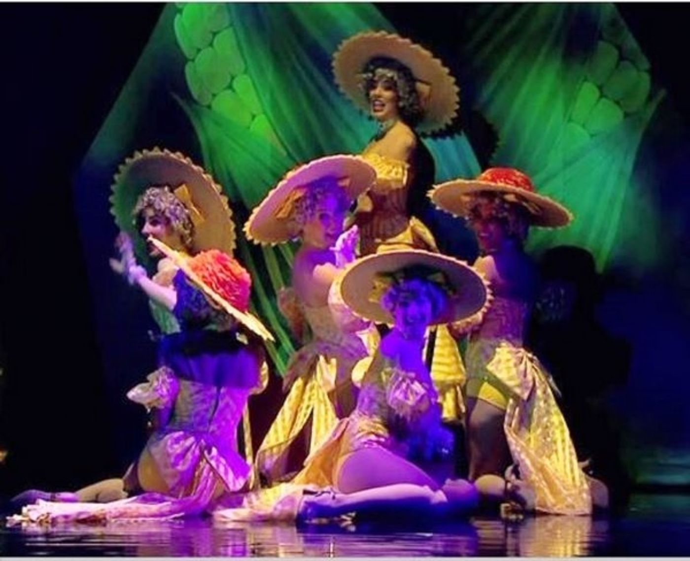 Photo Flash: First Look at the New GUYS AND DOLLS National Tour  Image