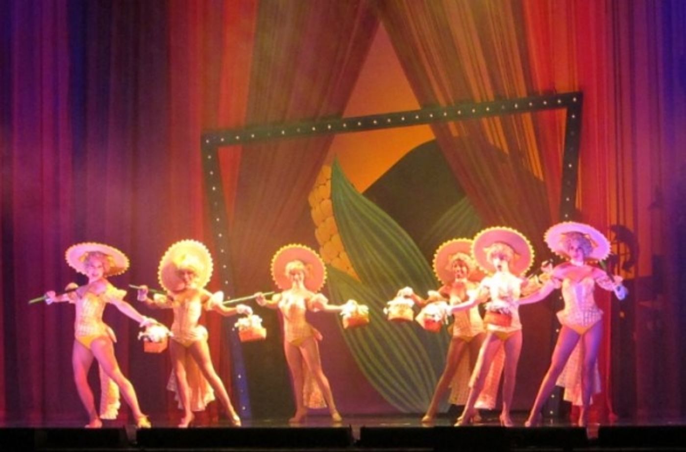 Photo Flash: First Look at the New GUYS AND DOLLS National Tour  Image