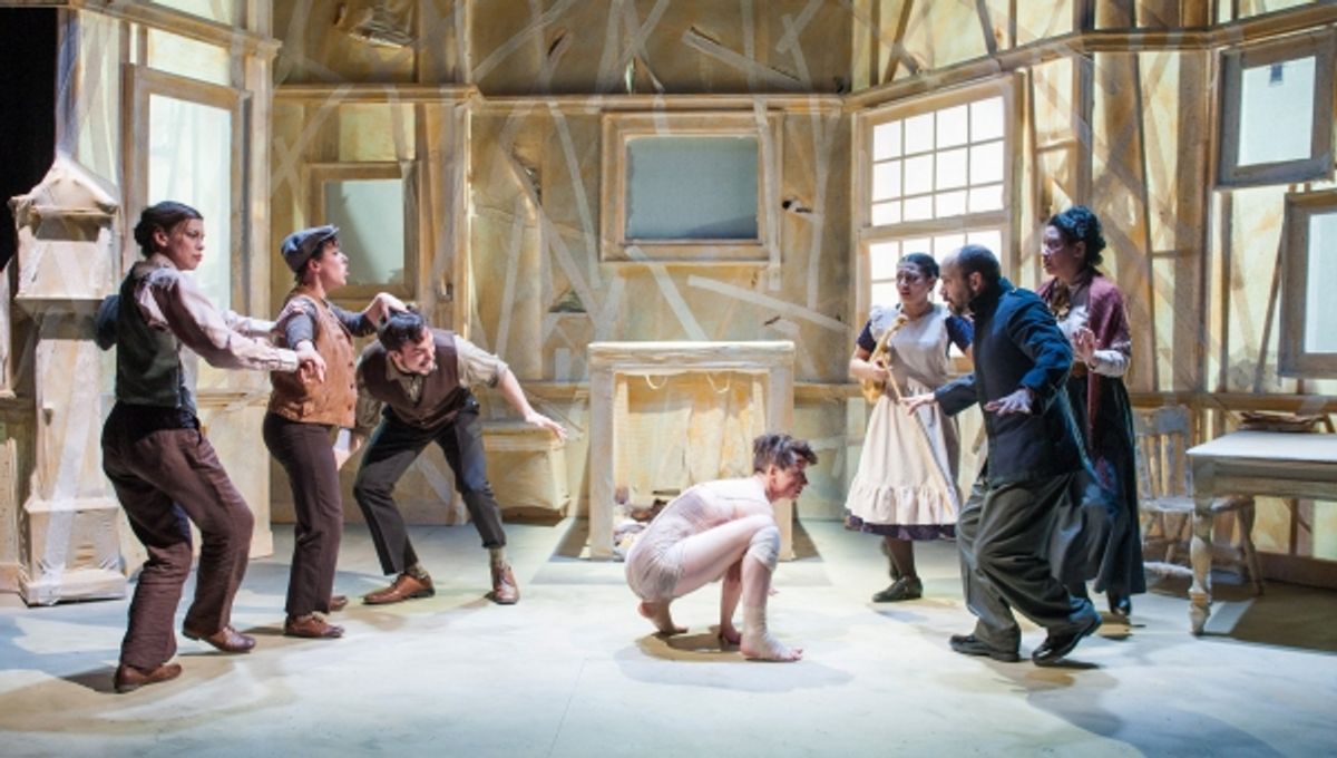 Julia Frey (as Lodger), Lee Minora (as Lodger), Alan Brincks (as Lodger), Kristen Bailey (as Gregor), Gracie Martin (as Greta), Douglas Hara (as Mr. Samsa), Anita Holland (as Mrs. Gregor) at 