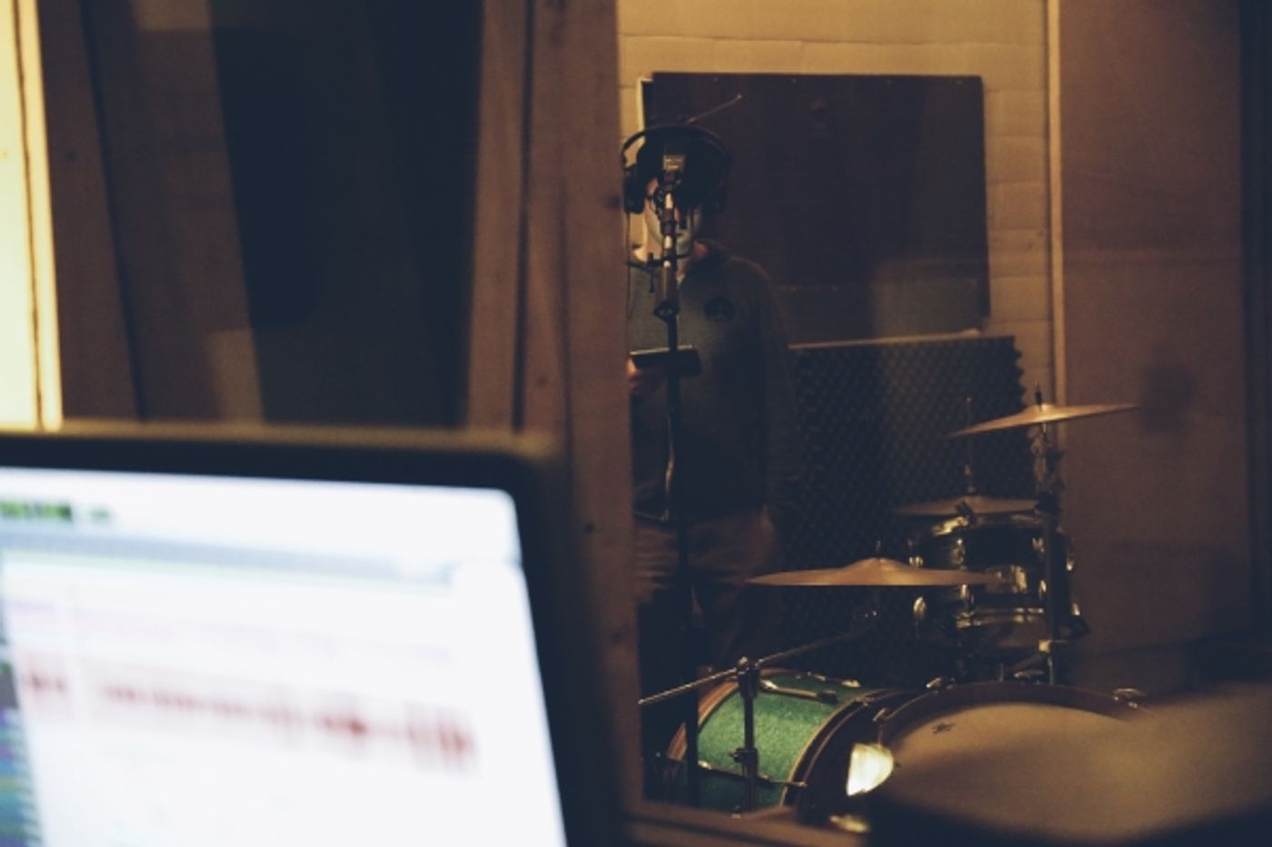 Photo Flash: Sneak Peek- ONCE Cast Members to Debut FAIR PLAY Video at 42West Photo Flash: Sneak Peek- ONCE Cast Members to Debut FAIR PLAY Video at 42West Image