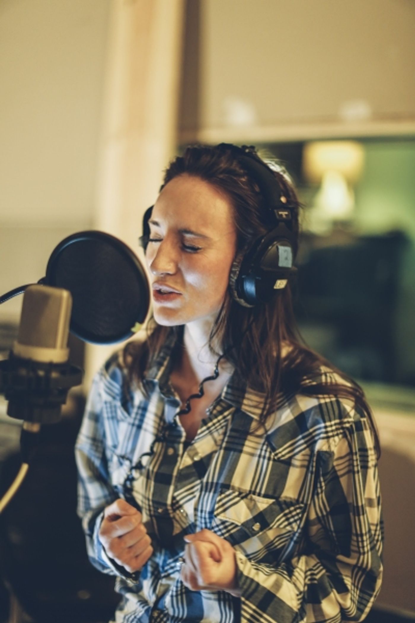 Photo Flash: Sneak Peek- ONCE Cast Members to Debut FAIR PLAY Video at 42West Photo Flash: Sneak Peek- ONCE Cast Members to Debut FAIR PLAY Video at 42West Image