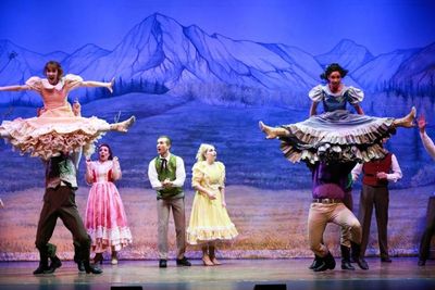 Corinne Munsch (Sarah), Danielle Barnes (Ruth) and the cast of SEVEN BRIDES FOR SEVEN Photo