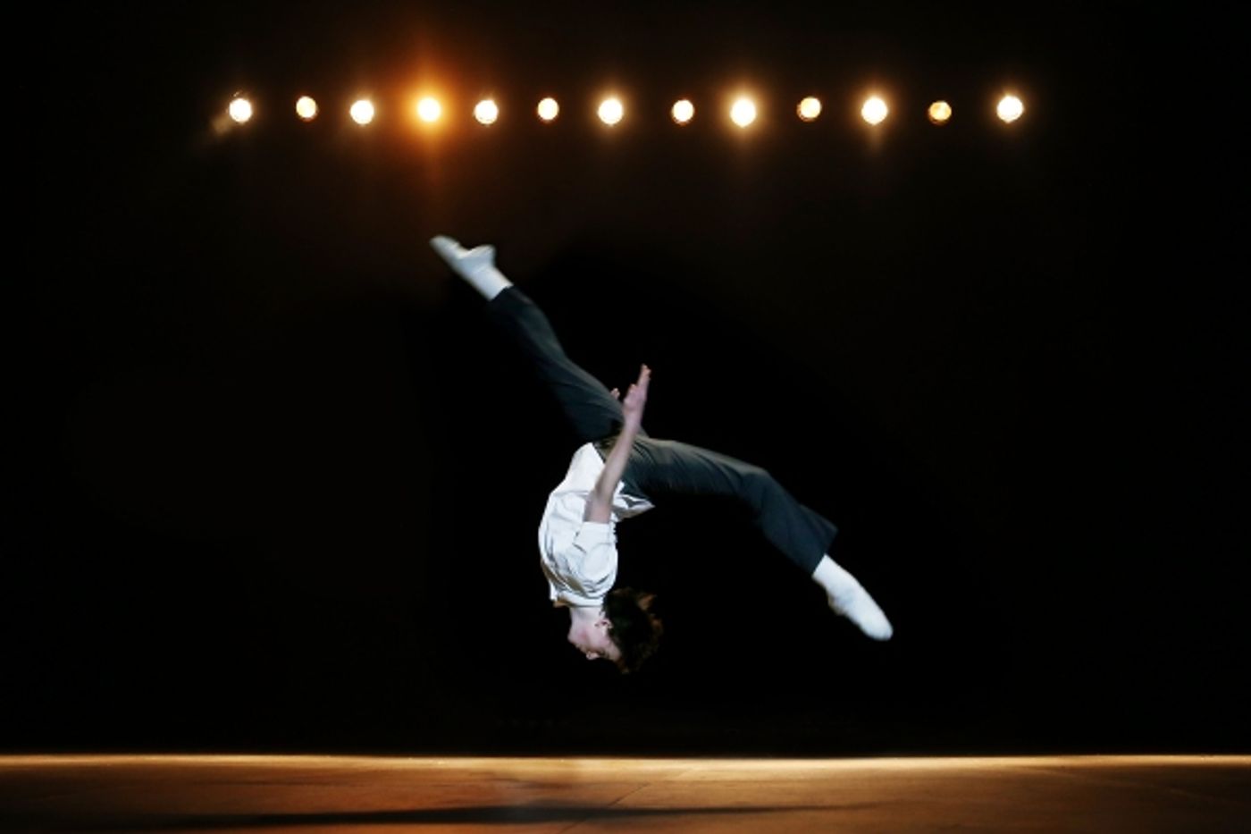 Photo Flash: First Look at Sam Faulkner, Janet Dickinson and More in NC Theatre's BILLY ELLIOT  Image