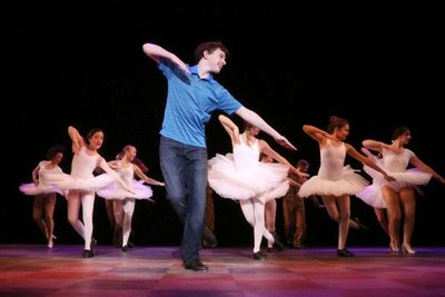 Sam Faulkner & Ballet Girls Photo