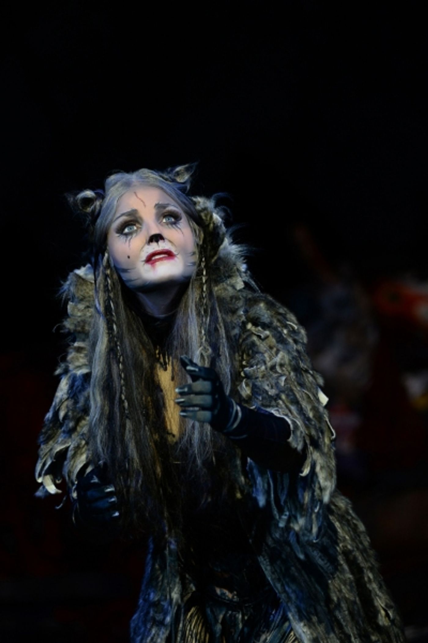 Photo Coverage: There's a New Glamour Cat in Town! First Look at Kerry Ellis As 'Grizabella' in West End's CATS  Image