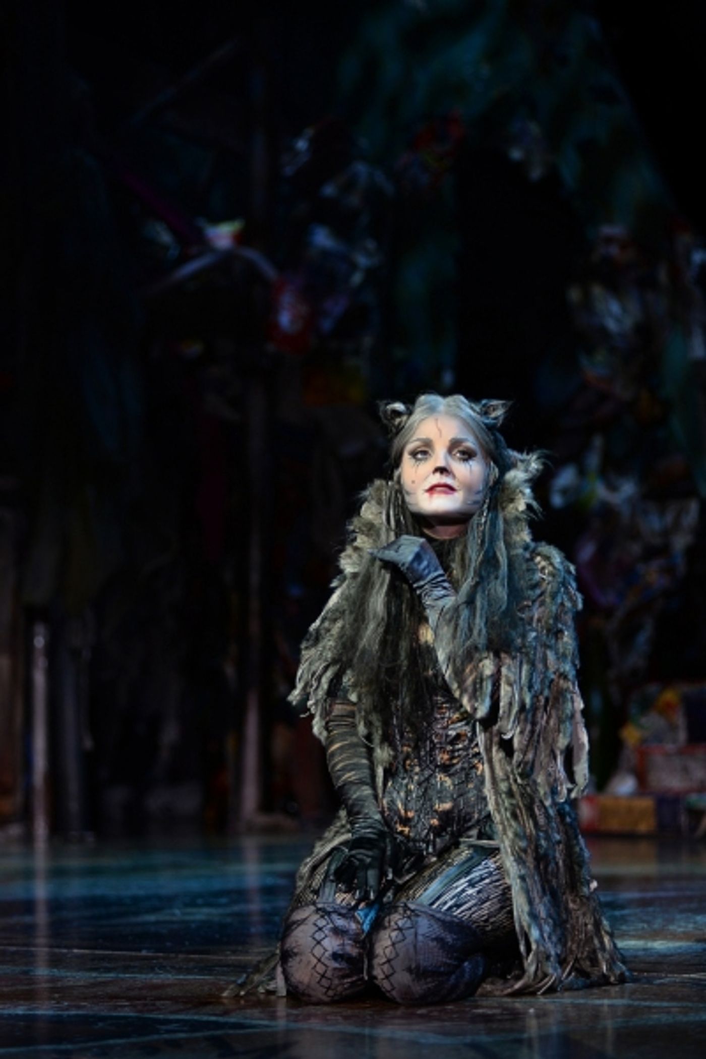 Photo Coverage: There's a New Glamour Cat in Town! First Look at Kerry Ellis As 'Grizabella' in West End's CATS  Image