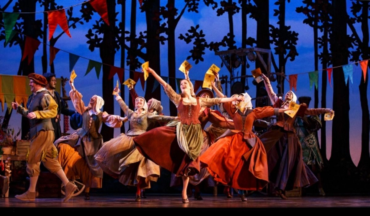 Paige Faure and the cast of the national tour of CINDERELLA at 