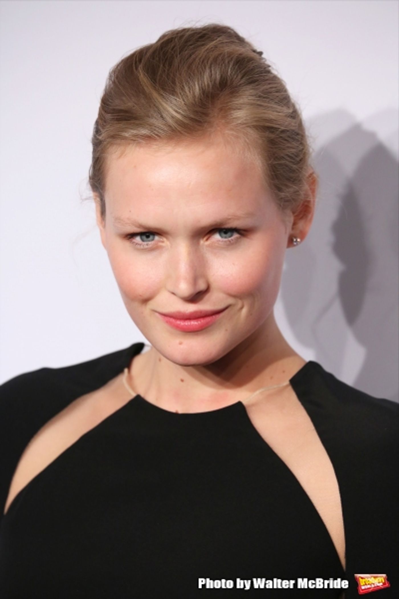 Photo Coverage: On the amfAR 2015 New York Gala Black Carpet with Paris Hilton, Kendall Jenner, and More!  Image