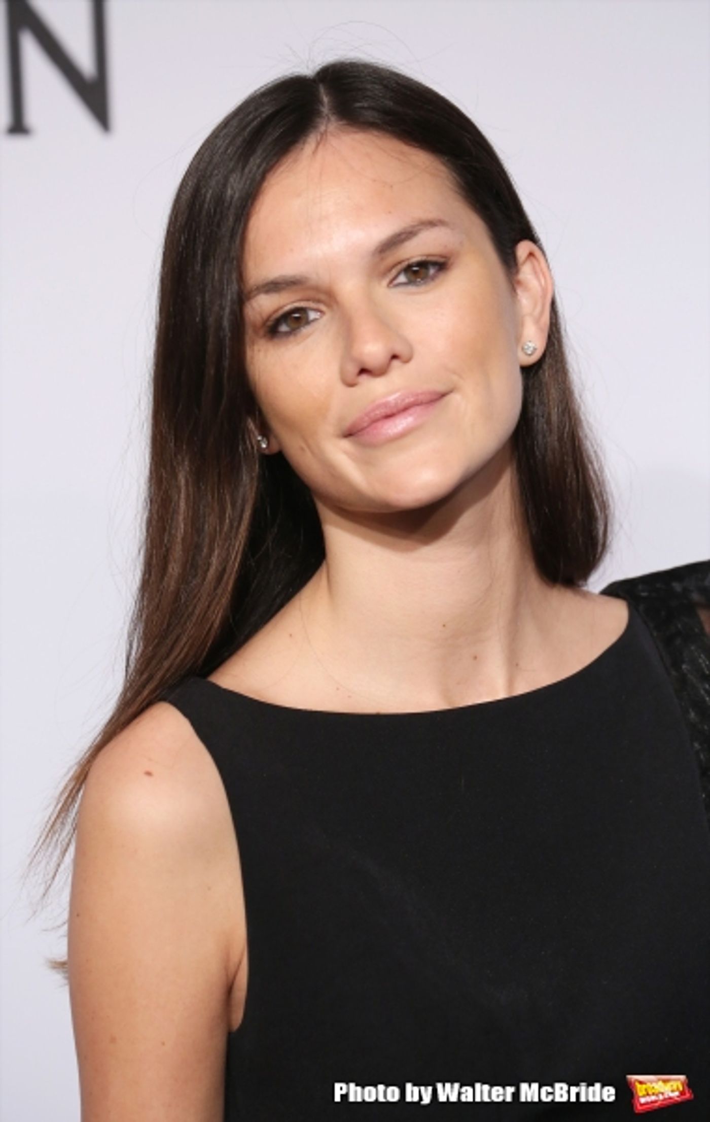 Photo Coverage: On the amfAR 2015 New York Gala Black Carpet with Paris Hilton, Kendall Jenner, and More!  Image